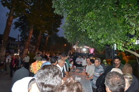 تصاويري ماندگار از شور عشق در ضيافت افطاري صلواتي شهرداري لاهيجان